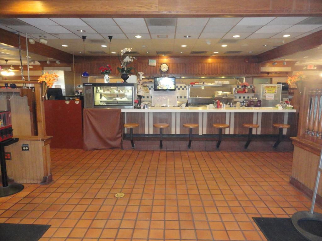 Grand Rapids Inn Wyoming Ngoại thất bức ảnh