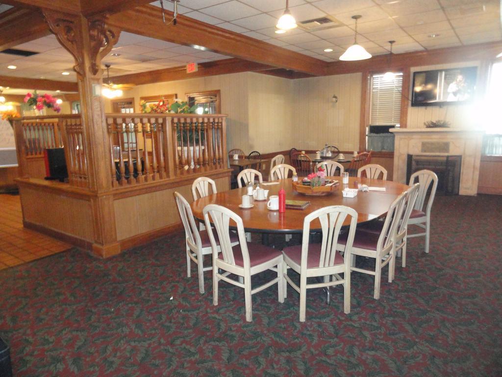 Grand Rapids Inn Wyoming Ngoại thất bức ảnh